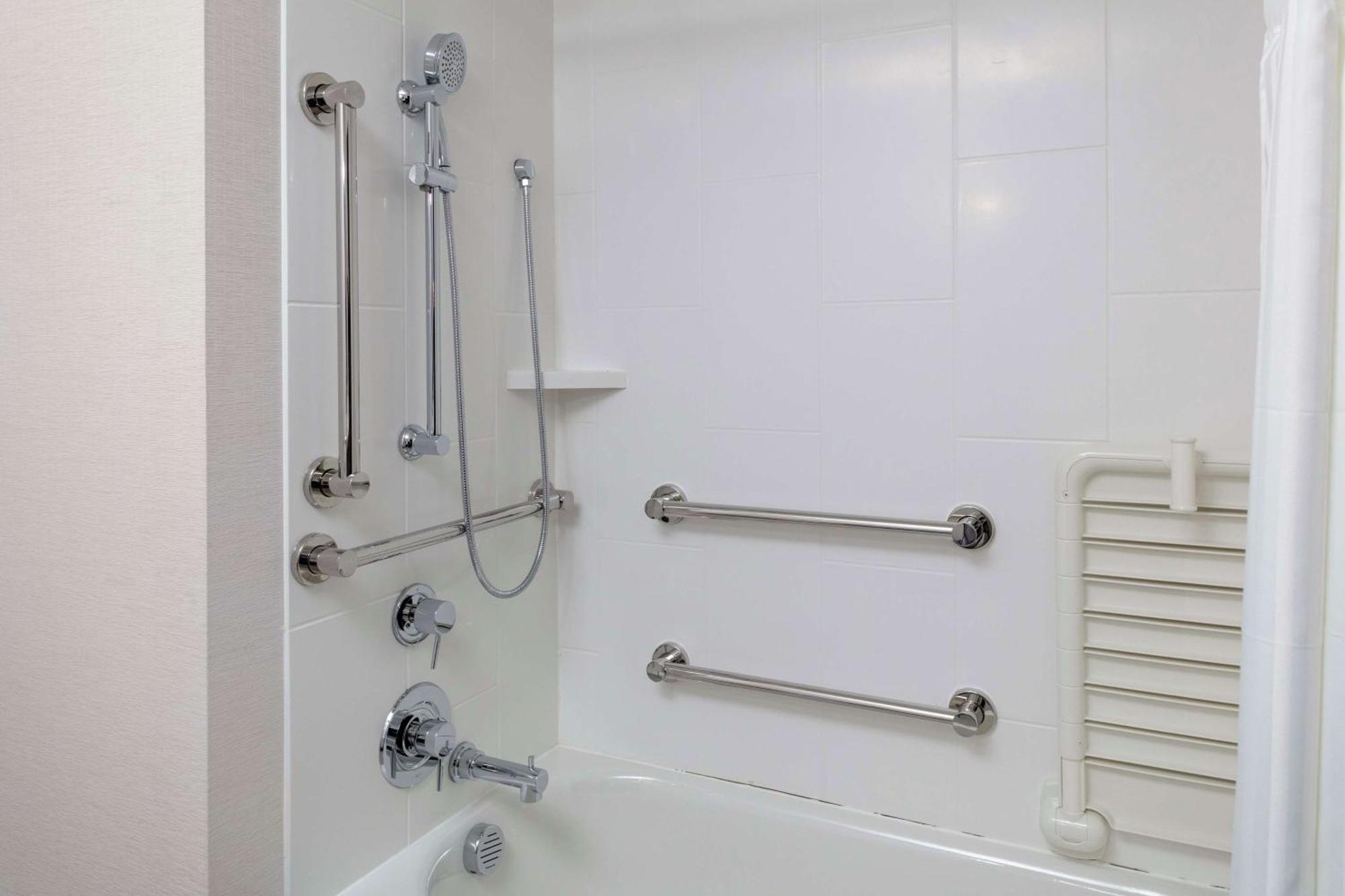 Hilton Garden Inn Denver/ת'ורנטון מראה חיצוני תמונה